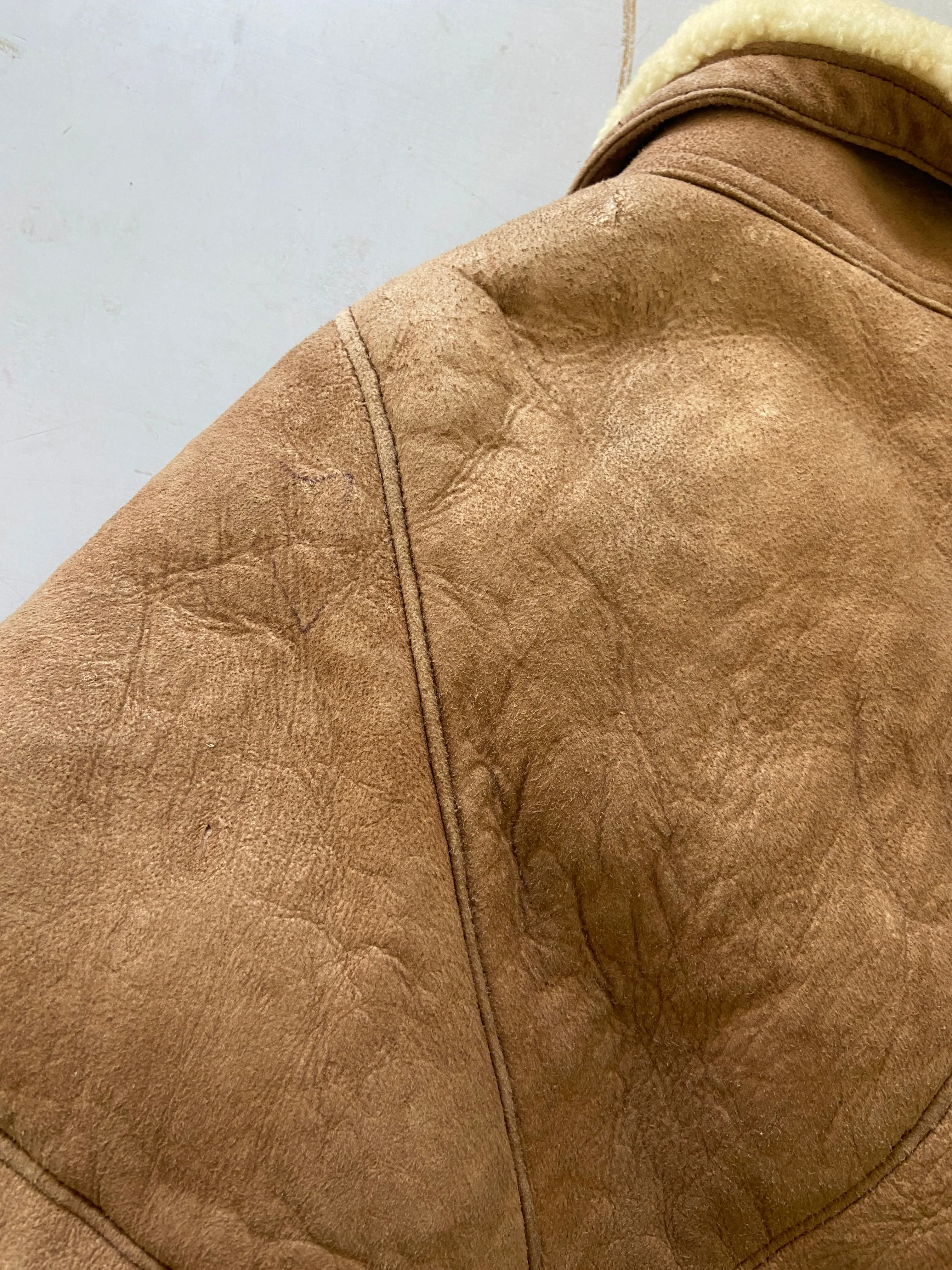 Vintage 80's Women Oversized Sheepskin Coat in Brown
